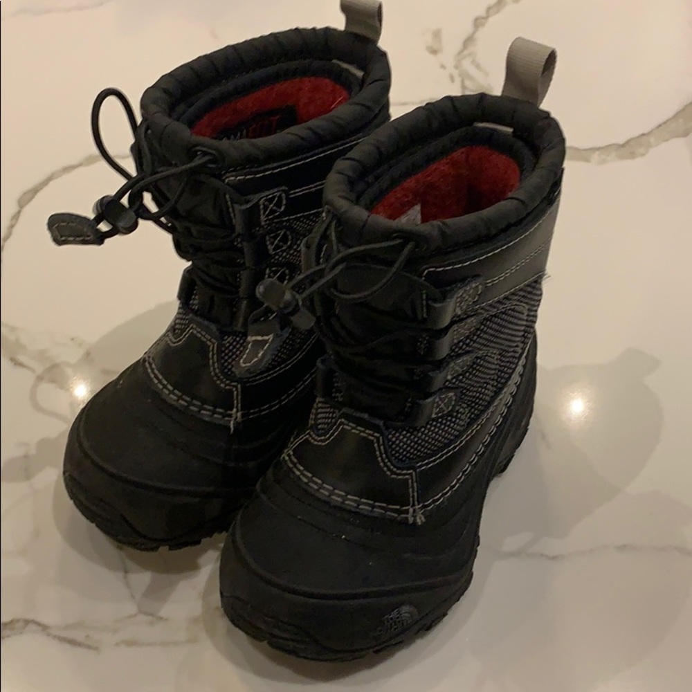 North face Alpenglow. Worn for one week while we were on vacation!
